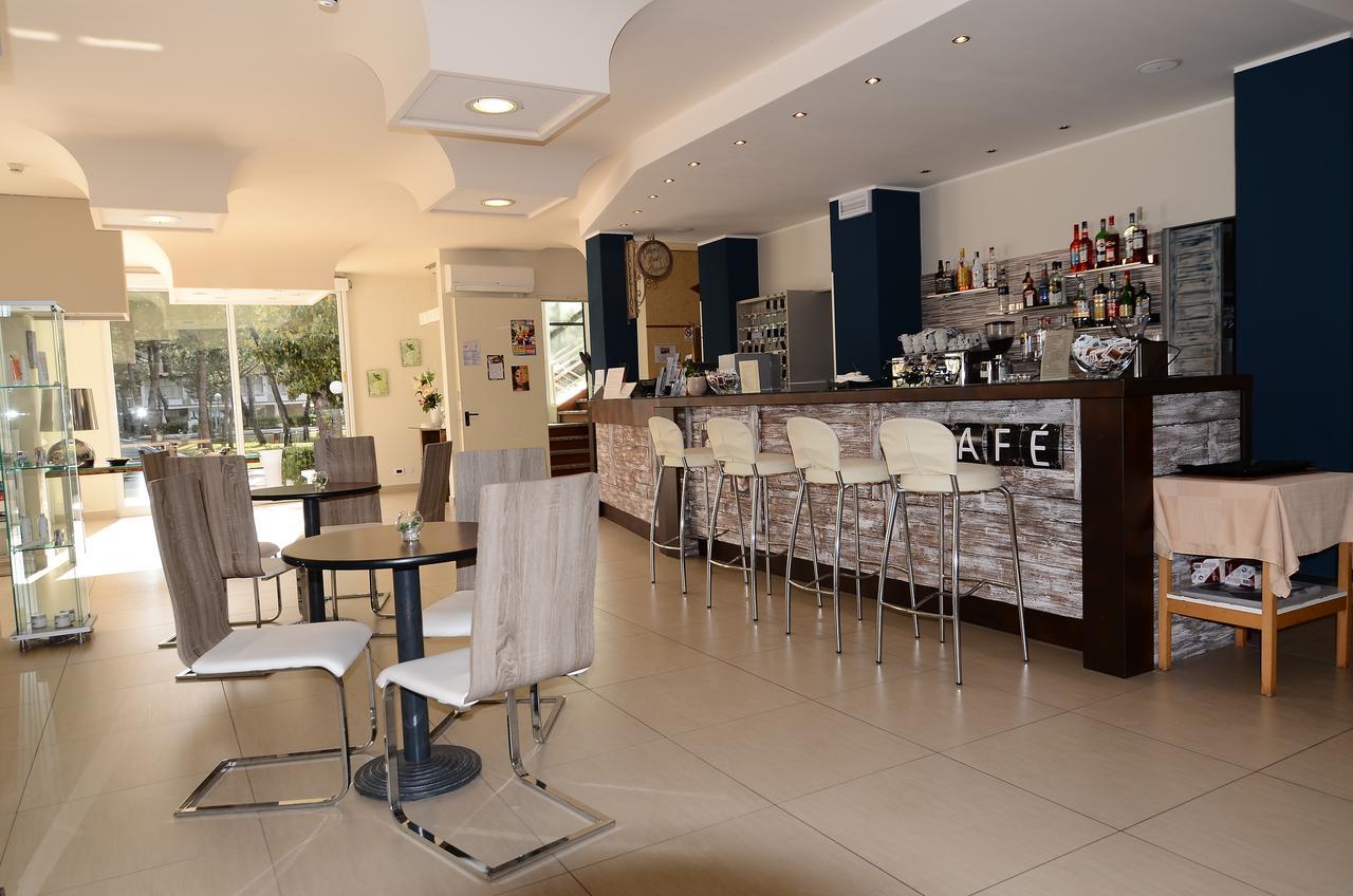 Hotel Mirage Мілано-Маріттіма Екстер'єр фото